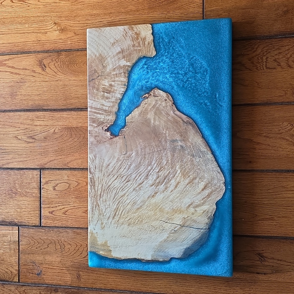 Wood and Resin Artisanal Tray/Cutting Board